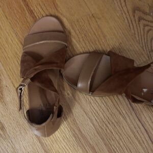 Naturalizer Sandals